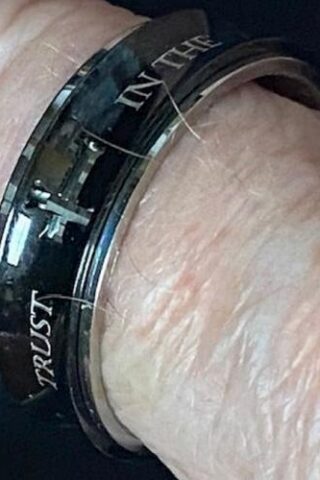 322966635103 4 Cross Spinner Proverbs 3:5 (Size 10 Ring)